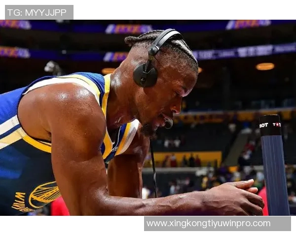 巴特勒潇洒背扣展现飞天绝技追梦直塞助攻如仙人指路 巴特勒潇洒背扣展现飞天绝技追梦直塞助攻如仙人指路