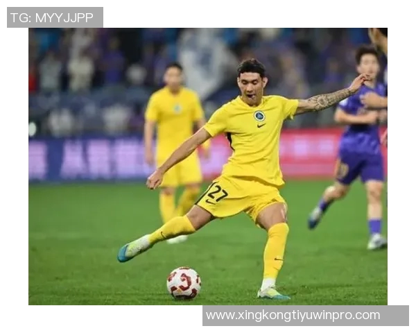 武汉三镇对阵深圳新鹏城半场战报埃杜加西亚再度破门杨一鸣遭遇红牌处罚 武汉三镇对阵深圳新鹏城半场战报埃杜加西亚再度破门杨一鸣遭遇红牌处罚