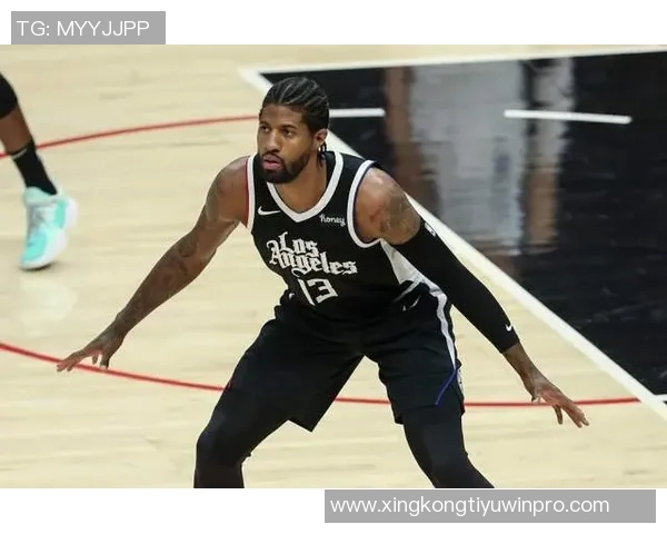 快船国王对决首发阵容揭晓哈登小卡祖巴茨携手出战