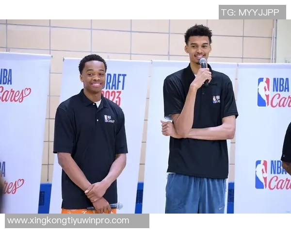 库利巴利曝曼联报价1亿欧遭那不勒斯拒绝安帅表态若我走他也离开